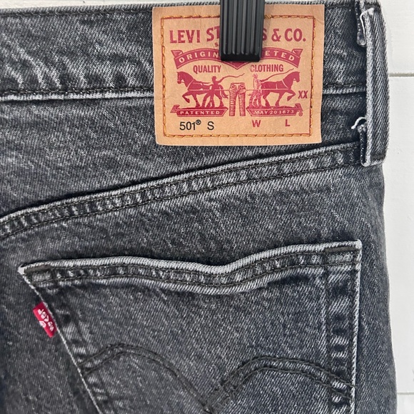 Levi’s 501 Jeans - Picture 5 of 7